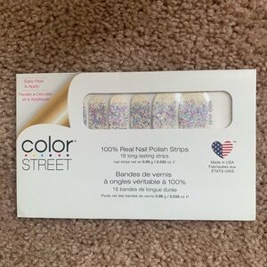 color
STREET
100% Real Nail Polish Strips